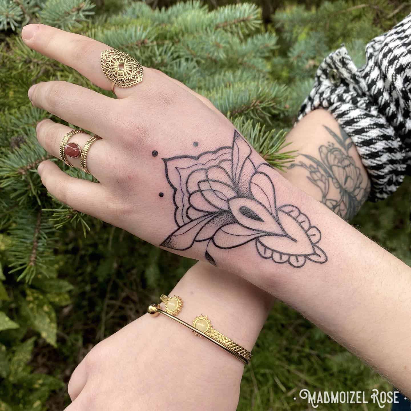 Hand Tattoo Ideas 5