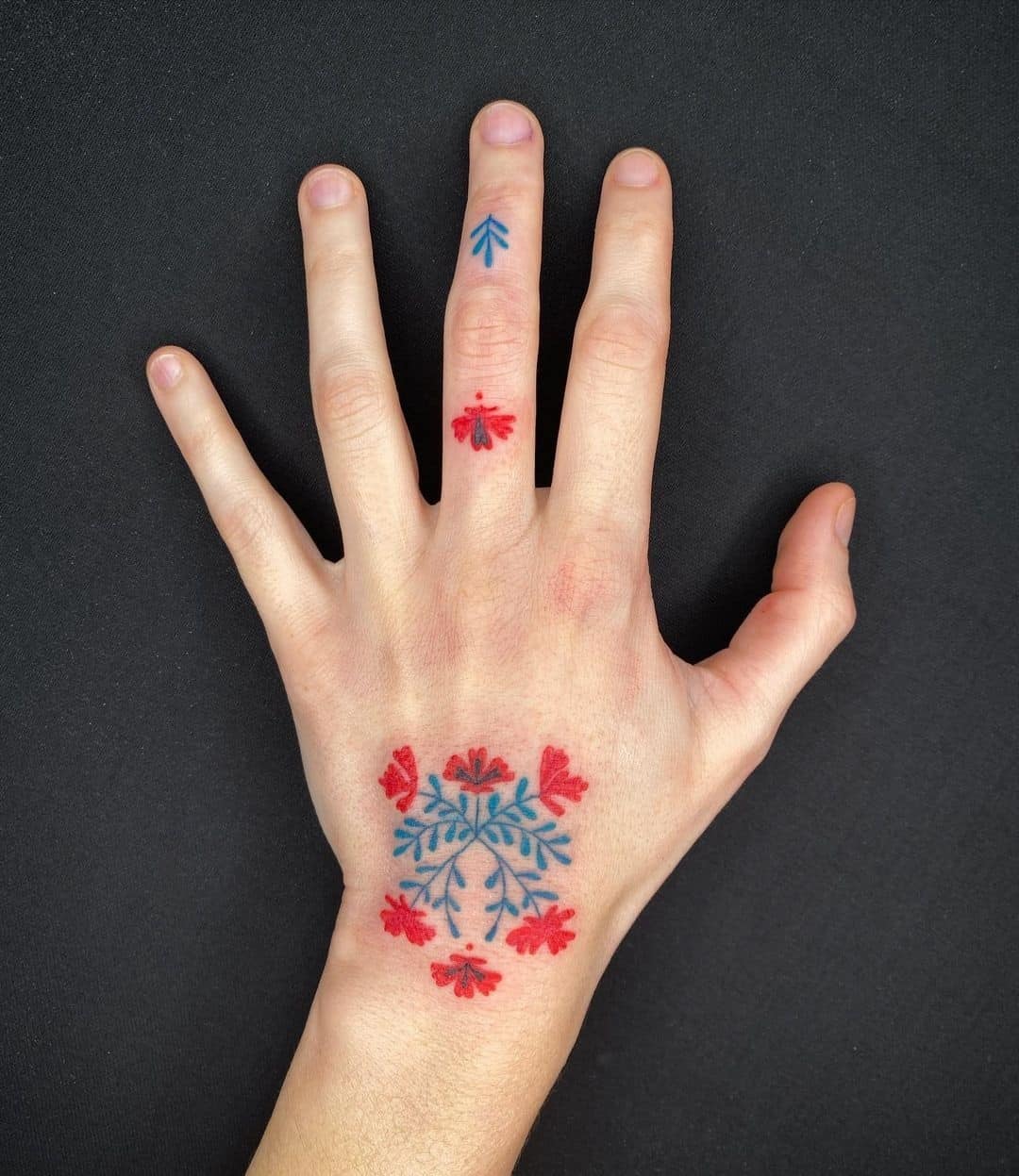 Hand Tattoo Ideas 9