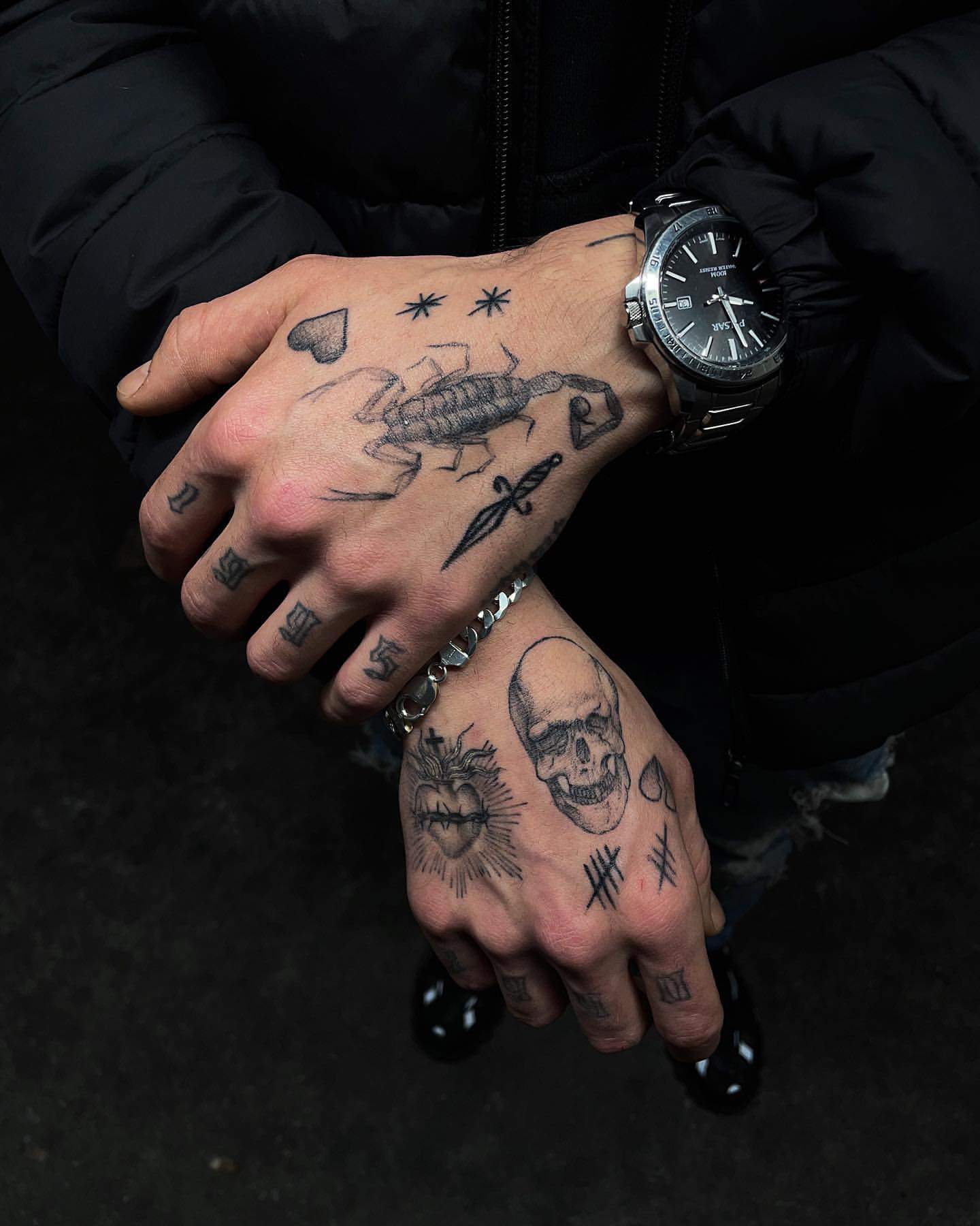 Hand Tattoos for Men 81 Trendy Hand Tattoo Ideas