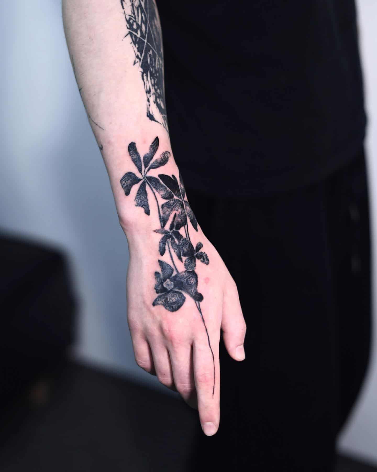 Hand Tattoo Ideas 12