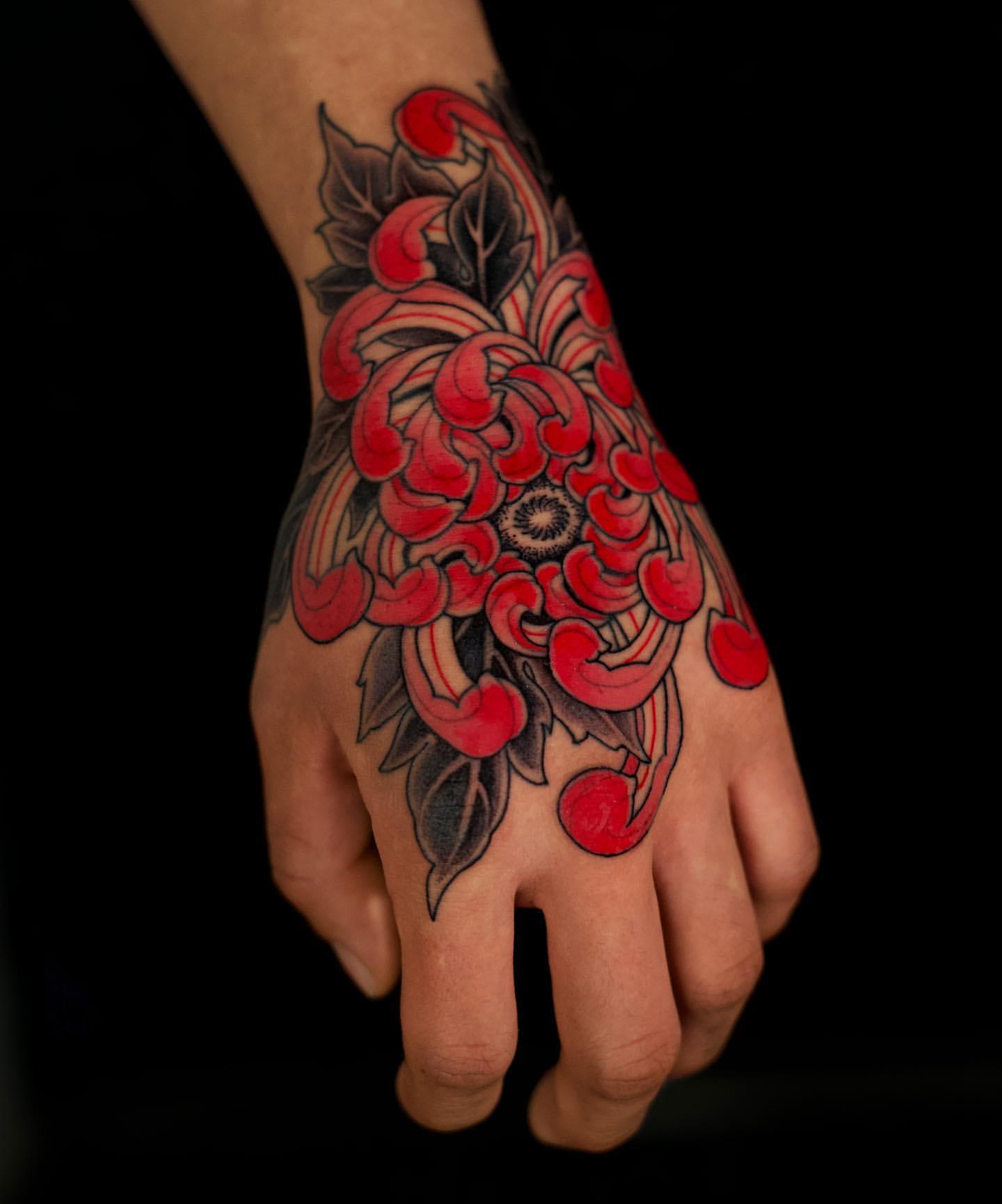 Hand Tattoo Ideas 19