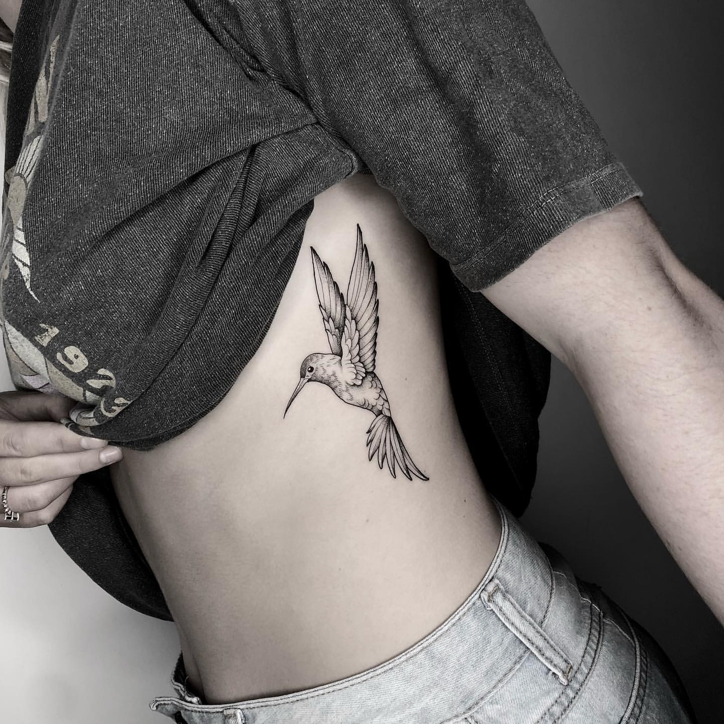 Hummingbird Tattoo Ideas 31