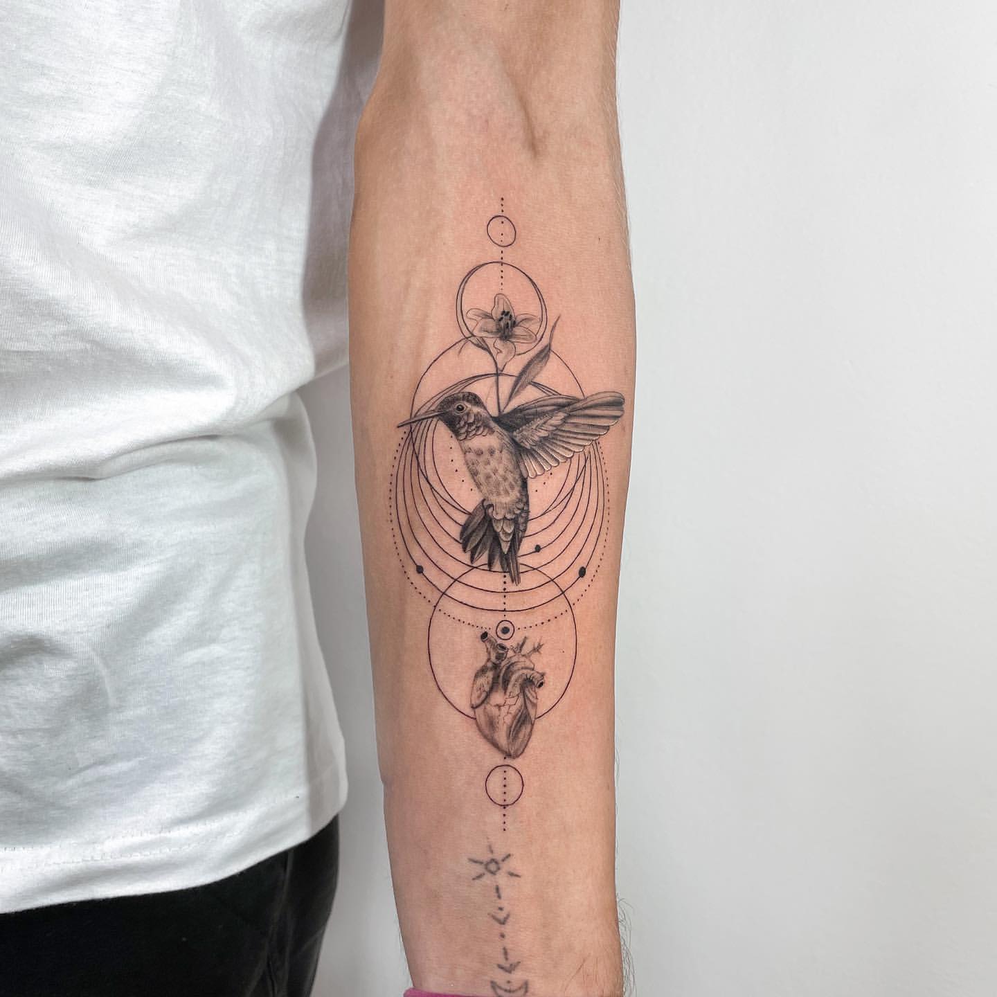 Hummingbird Tattoo Ideas 34