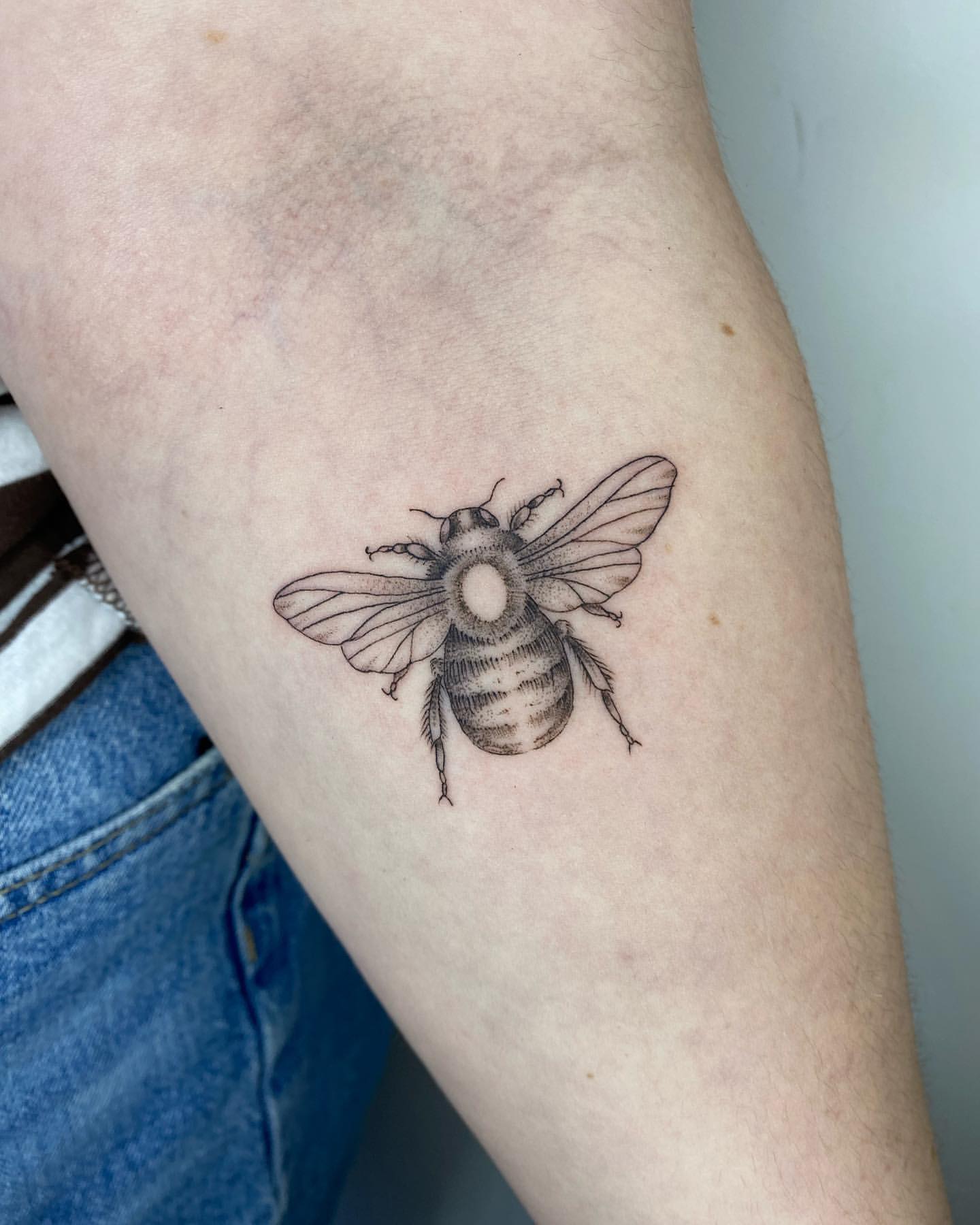 Bee Tattoo Ideas 15